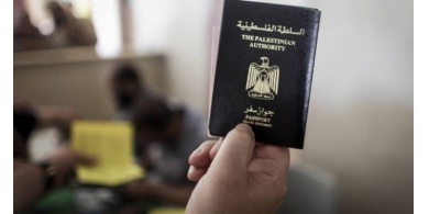 الداخلية: قوات الاحتلال تواصل منع سفر المواليد الجدد مع ذويهم إلى الخارج