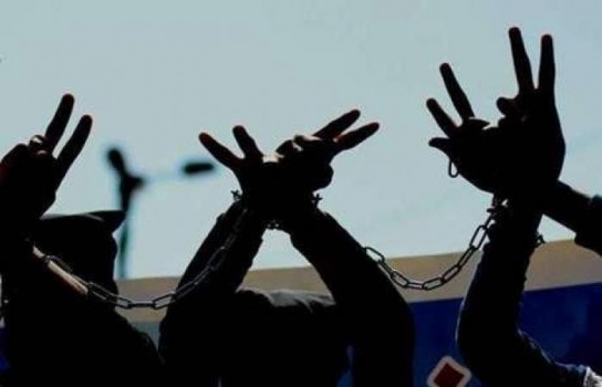 احتمالية استشهاد أحد الأسرى المضربين تزداد كل لحظة!