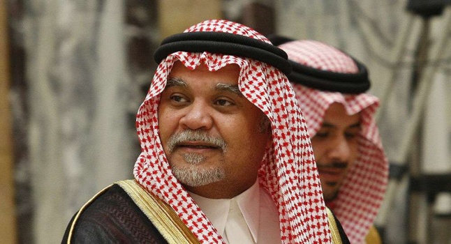 بعد أيام من هجومه على السلطة.. الأمير بندر بن سلطان يُرسل برقية لعريقات