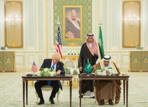 أمريكا تحث السعودية على التطبيع مع إسرائيل