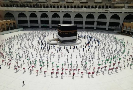 السعودية توضح ضوابط العمرة للقادمين من الخارج