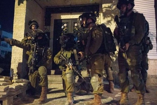 نادي الأسير: الاحتلال يعتقل (24) مواطناً من الضفة غالبيتهم من القدس