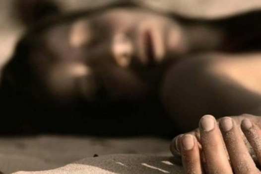 اعترفت بخيانتها بعد 40 عاماً.. فقتلها ورماها في البحر