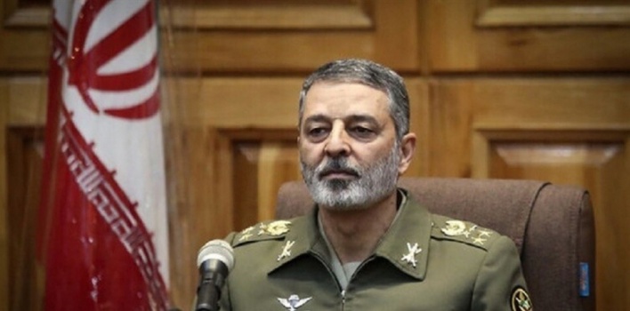 قائد الجيش الإيراني يتهم جميع أعداء إيران: "نحتفظ بحق الانتقام"