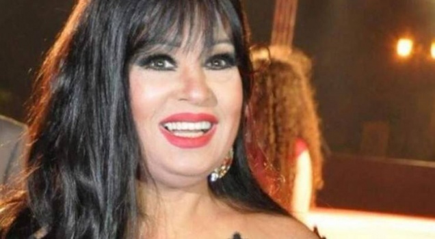 تطورات أزمة فيفي عبده الصحية.. لا تستطيع التحرك