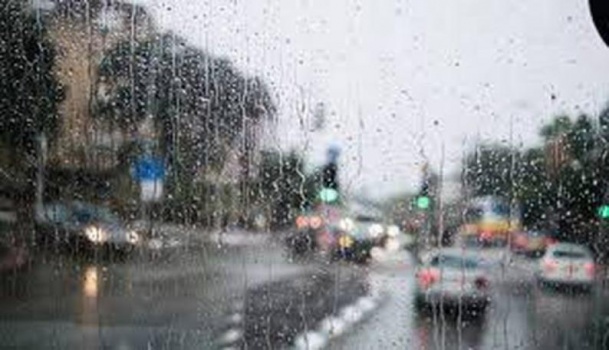 طقس شديد البرودة وماطر