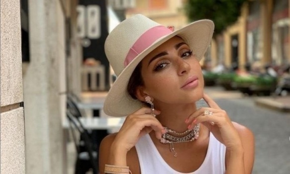 فيديو |ميريام فارس تحول  الحجر المنزلي الى نشاط مفيد 