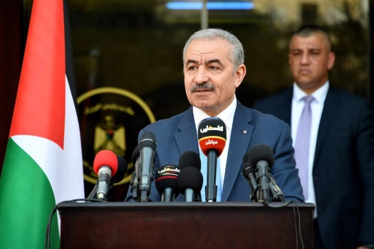 اشتية يرحب بقرار الجنائية الدولية ويعتبره انتصارا للعدالة ورسالة بعدم إفلات المجرمين من العقاب