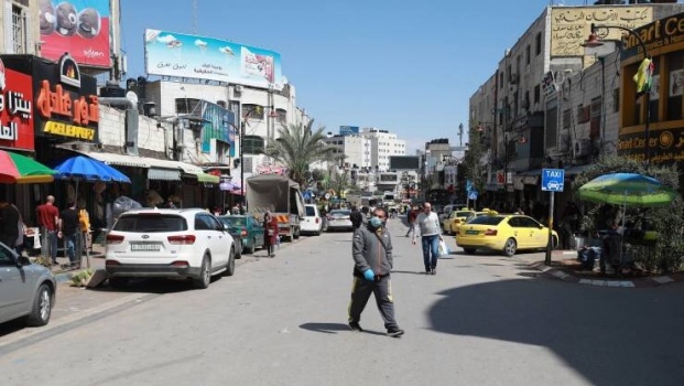 غرفة تجارة رام الله والبيرة تطالب التجار بالالتزام بإجراءات الوقاية وتدعو الحكومة للإنصاف في اتخاذ أي قرار