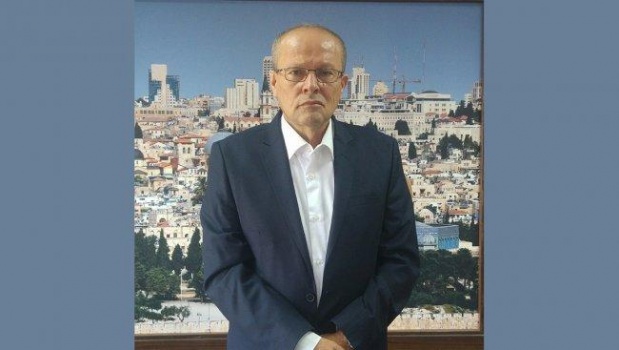 اللواء أبو بكر : رواتب الأسرى من المقرر صرفها الشهر المقبل ونُصر على تحويلها للبنوك