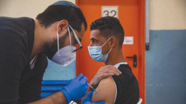 توضيح هام للعمال الفلسطينيين الذين تم تطعيمهم في "اسرائيل"