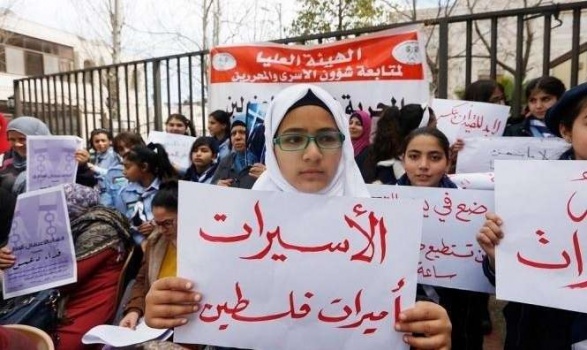 في عيد الأم- 12 أمّاّ أسيرةً يعانين قسوة السجان ومرارة حرمان الأبناء