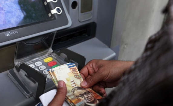 هيئة الأسرى : عملية صرف رواتب الأسرى ستكون بعيدا عن البنوك