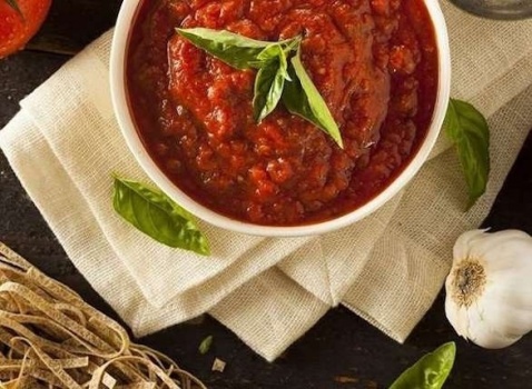 آثار إيجابية مدهشة لتناول صلصة الباستا على الجسم