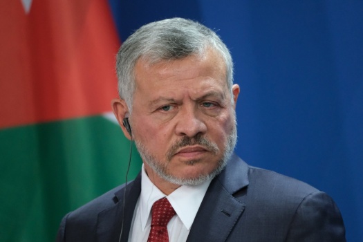 محدث : العاهل الاردني يهاتف فتاة حكم عليها بإطالة اللسان