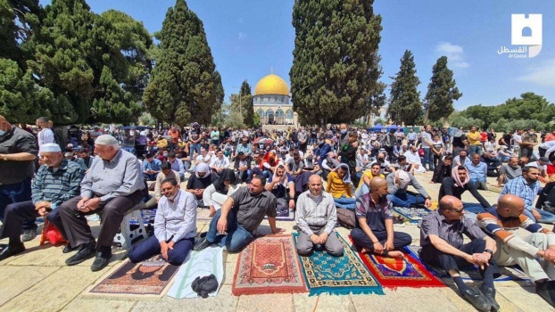 70  ألف مصل في جمعة رمضان الأولى بالأقصى