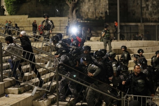 اعتقالات ومواجهات في بلدات القدس