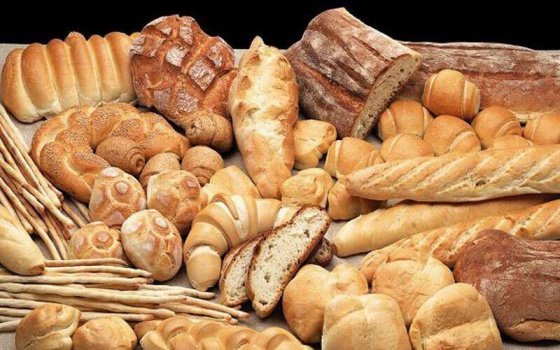 علامات تستدعي التوقف عن تناول الخبز فورا