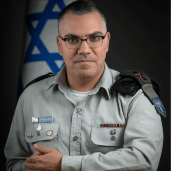 الناطق باسم الجيش الاسرائيلي : تلقيت رسائل من عرب يرغبون في العمل معنا كجواسيس