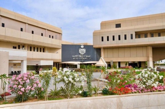 جراحة نادرة تكللت باستئصال 48 ورماً ليفياً من رحم فتاة سعودية