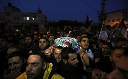جماهير شعبنا في بيت لحم تشيَع جثمان الشهيدة رحاب الحروب