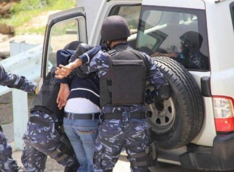 الشرطة تقبض على مشتبه به بمحاولة اختطاف مواطنة في رام الله