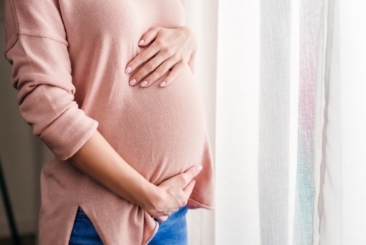 ما أسباب النسيان لدى المرأة أثناء الحمل؟