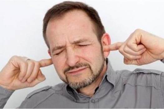 لماذا يكره البعض أصواتهم عند سماعها؟