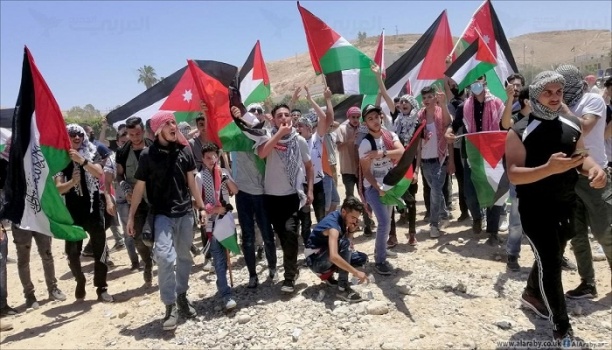 الأردنيون يزحفون للحدود مع فلسطين نصرة لأهلها وشعبها ضد الاحتلال وعدوانه