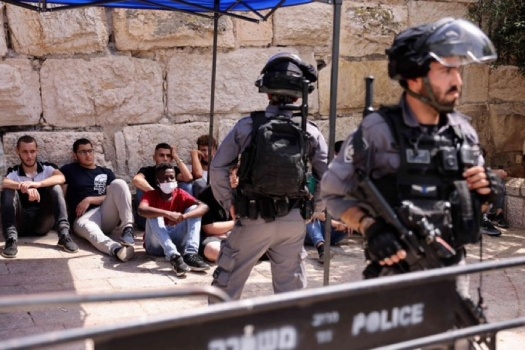 شرطة الاحتلال تعلن اعتقال 2142 مواطنا بالداخل الفلسطيني