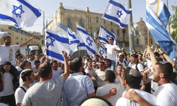 يوم الخميس المقبل: جمعيات استيطانية تقرّر إعادة "مسيرة الأعلام" في القدس