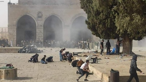 الجهاد الاسلامي يدعو لشد الرحال للرباط في ساحات المسجد الأقصى ومواجهة أي محاولة لاقتحامه من قبل المستوطنين 