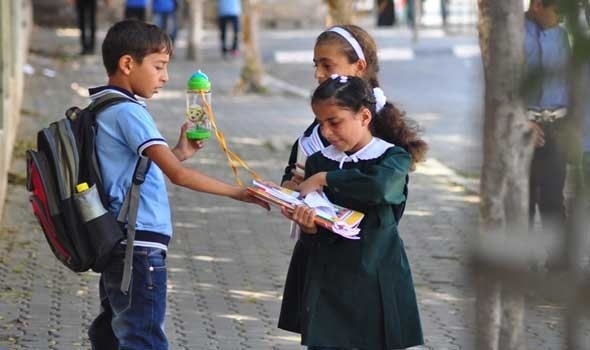 وزير التربية: انطلاق العام الدراسي في محافظات الضفة بعد غد