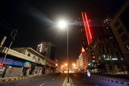 بعد ارتفاع إصابات كورونا.. عمان تعيد فرض حظر التجول الليلي