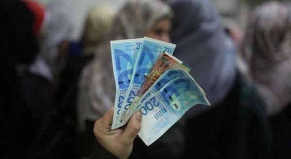 "المالية" تعلن موعد صرف رواتب الموظفين