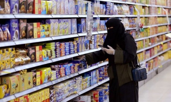 بعد حظر 40 عاما.. السعودية تسمح بفتح المتاجر خلال أوقات الصلاة