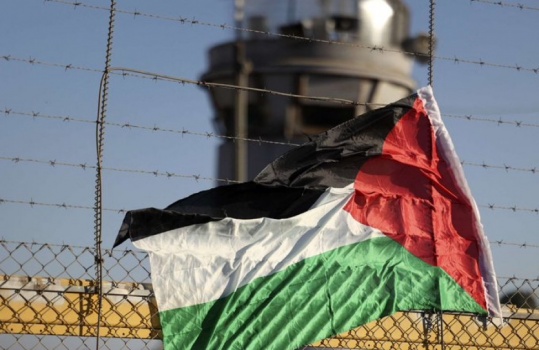 14 أسيرا فلسطينيا يواصلون &ldquo;معركة الأمعاء الخاوية&rdquo; لنيل الحرية.. والتوتر يخيم على السجون
