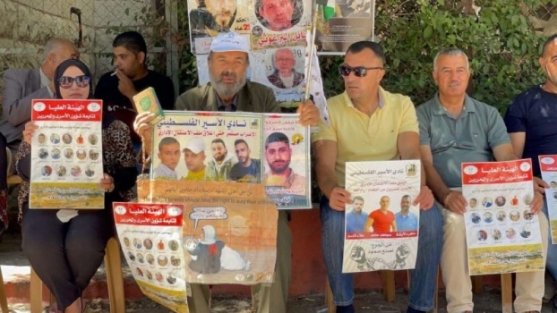 16 أسيرا فلسطينيا يواصلون معركة الإضراب عن الطعام رفضا لاعتقالهم الإداري