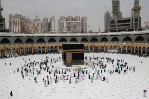 “الشؤون الدينية” التركية: السعودية تحظر العمرة على 33 دولة