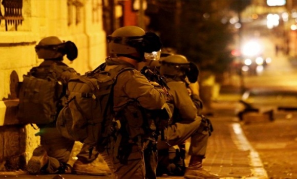 اشتباكات مسلحة قرب طوباس واعتقالات بالضفة والقدس
