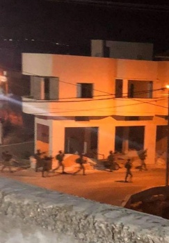 الاحتلال يداهم منازل في بلدة يعبد جنوب جنين