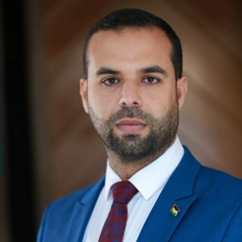 صحفي إسرائيلي يصف تغريدة للناطق باسم داخلية غزة بـ "الغامضة"