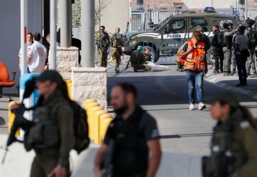 لهذا تواصل إسرائيل سياسة احتجاز جثامين الفلسطينيين