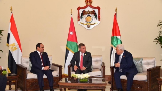 الأحمد: قمة ثلاثية فلسطينية أردنية مصرية مرتقبة خلال أيام في القاهرة