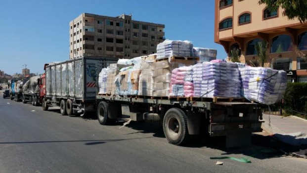 اسرائيل تفتح معبري بيت حانون وكرم أبو سالم لإدخال الوقود والبضائع