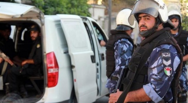 موظف محل للمجوهرات يسرق مبلغ 2 مليون شيقل والشرطة تقبض عليه في طولكرم