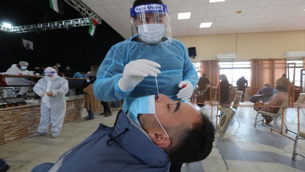 فلسطين تسجل11 وفاة و2483 إصابة جديدة بفيروس كورونا