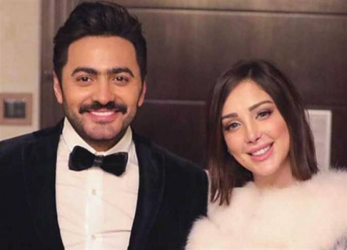 عطر فرنسي' يحمل توقيع تامر حسني وزوجته في عيد الحب