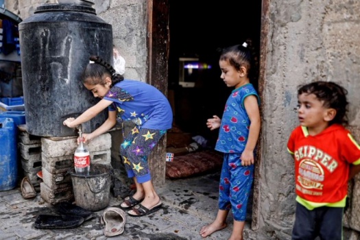 تقرير حقوقي: سكان غزة يتسممون ببطء و97% من المياه غير صالحة للشرب