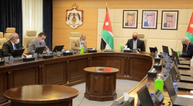 الأردن.. استقالة وزراء "الخصاونة" تمهيدا لتعديل حكومي رابع
